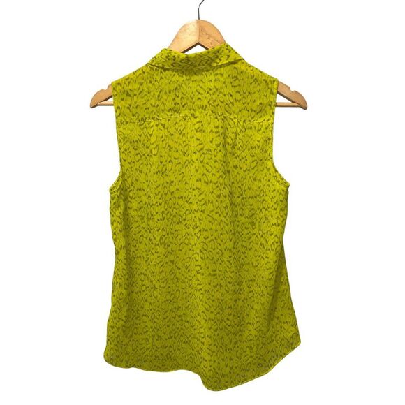 Cabi Reign Blouse Chartreuse Yellow Size Small Ruffled Button Front Sleeveless - Picture 4 of 8